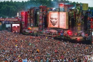 TomorrowWorld-crowd